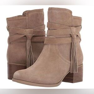 NEW Size 6 Koolaburra by UGG Suede Tassel Ankle Boots Booties‎ Boots Neutral
